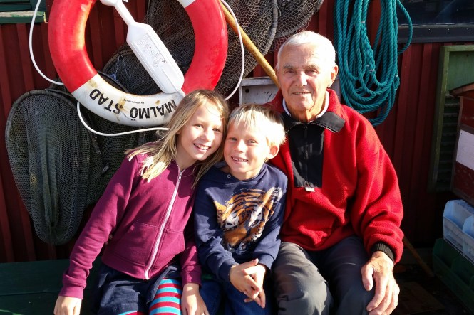 Ove och smågastarna, hemma i Limhamn.